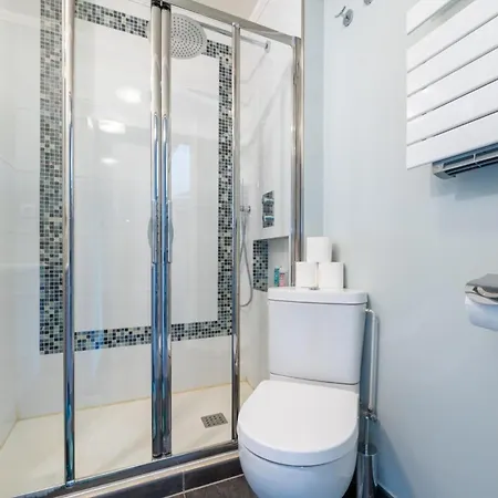 アパート Tranquil 3bd Flat W Chic Patiobnfolympiades