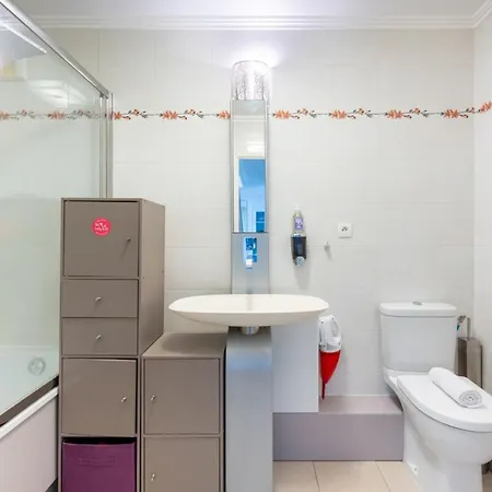 アパート Tranquil 3bd Flat W Chic Patiobnfolympiades